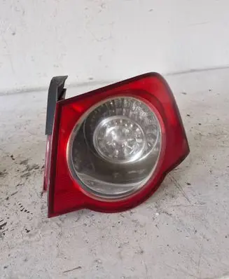 Volkswagen PASSAT B6 Rear/tail lights