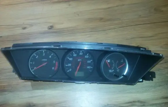 Nissan Primera Speedometer (instrument cluster) au919 2x54874