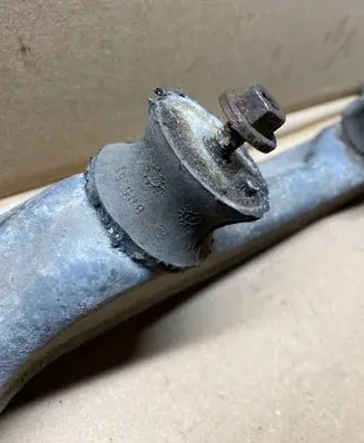 BMW 3 E36 Gear shift cable bracket 