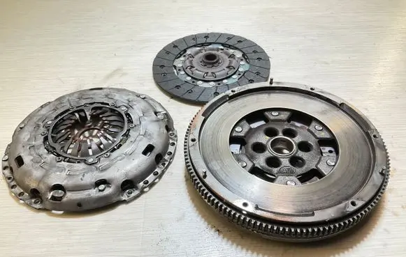 Skoda Octavia Mk2 (1Z) Clutch set kit 415043110