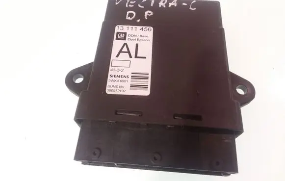 Opel Vectra C Door central lock control unit/module 13111456