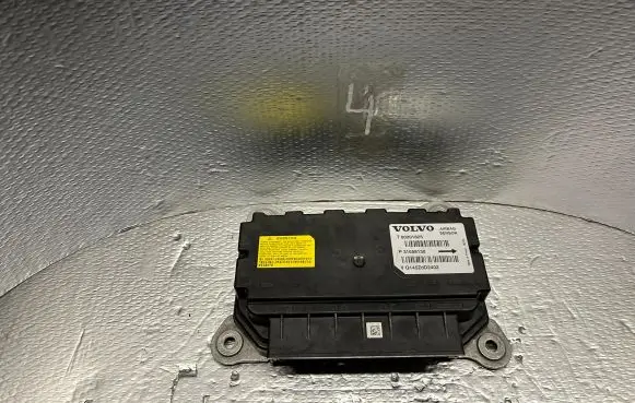 Volvo XC90 Airbag control unit/module 31658130