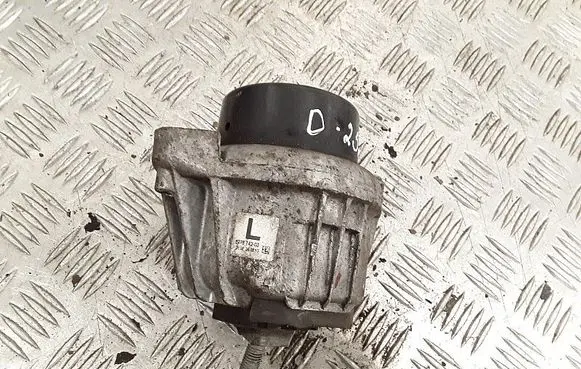 BMW X1 E84 Engine mount bracket 677374203