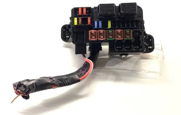 Opel Mokka Fuse box set