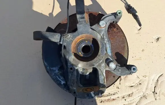SsangYong Korando Front wheel hub spindle knuckle