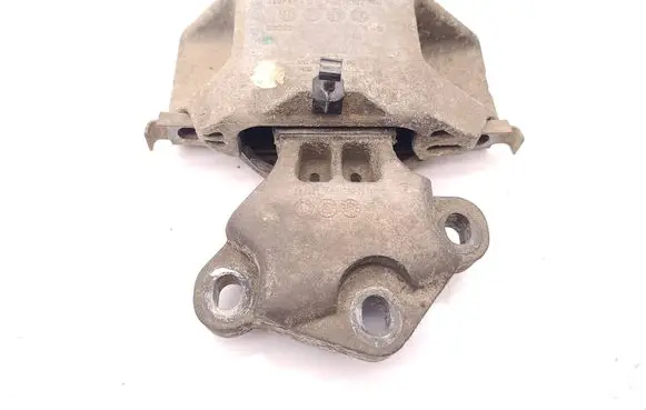 Man TGE 1gen Gearbox mounting bracket 326F48C