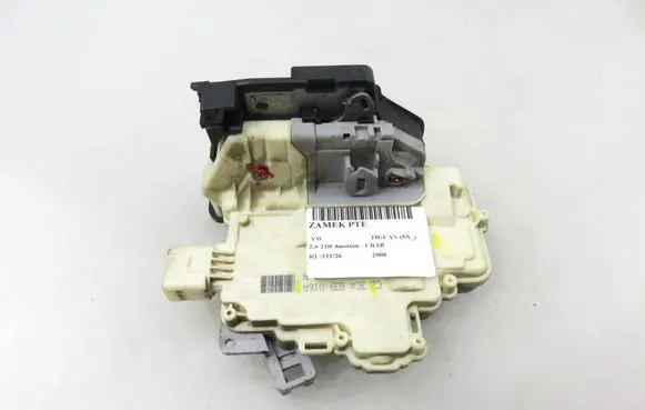 Volkswagen Tiguan Rear door lock 3C4839016A