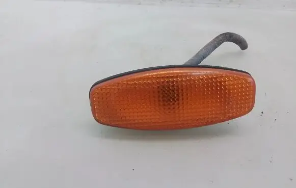 Hyundai Santa Fe Front fender indicator light