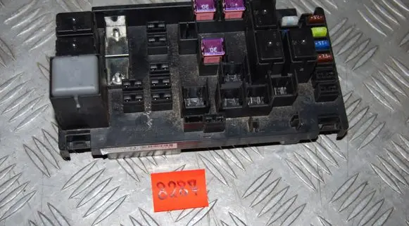 Subaru Legacy Fuse box set 82241AG030