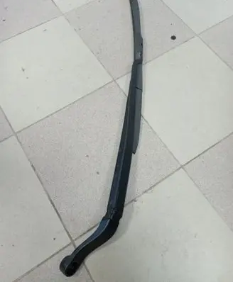 Chrysler Pacifica Front wiper blade arm 2585T2