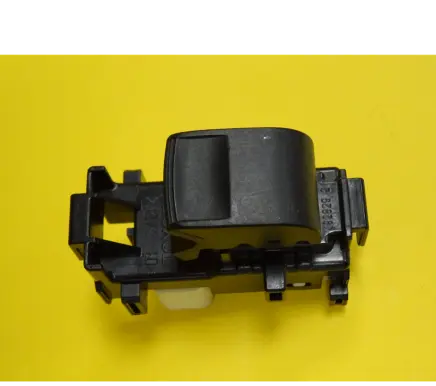 Toyota Auris 150 Electric window control switch 1928292