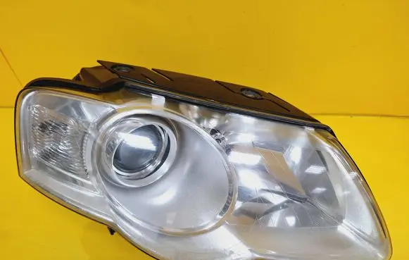 Volkswagen PASSAT B6 Headlight/headlamp 3C0941006Q