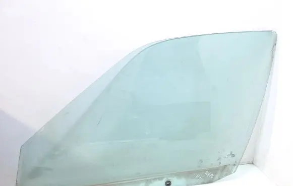 Peugeot 405 Front door window glass four-door AS2