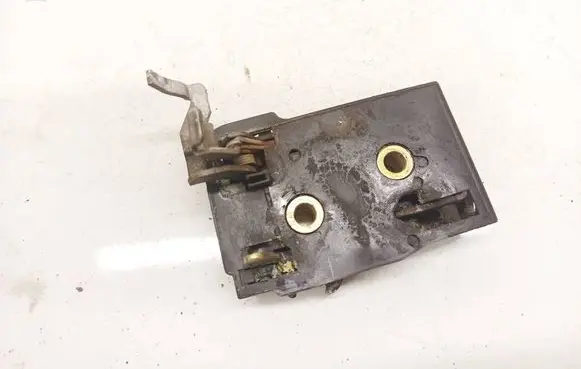 Volkswagen PASSAT B4 Front door lock 357837015G