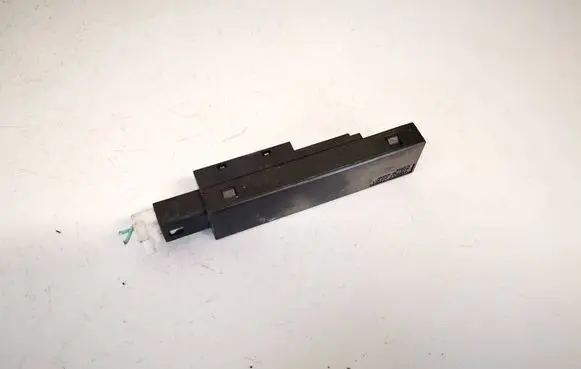 Lexus IS 220D-250-350 Antenna control unit 