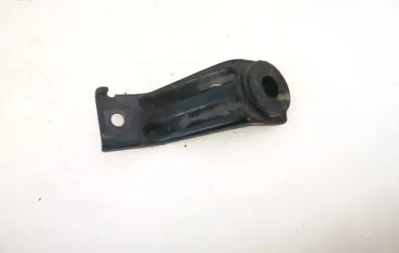Radiator mount bracket