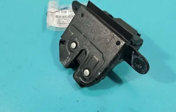 Tailgate/trunk/boot lock/catch/latch