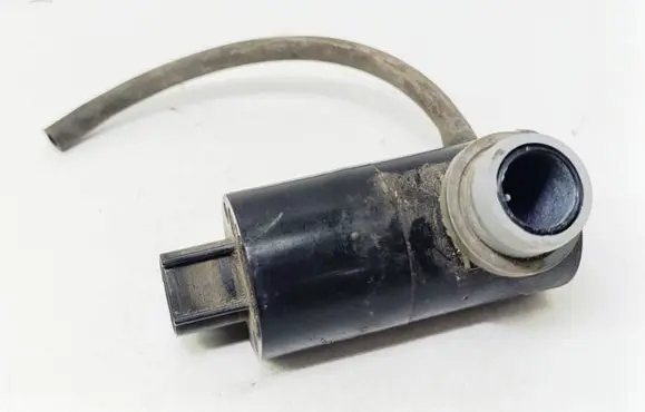 Toyota Avensis T270 Windscreen/windshield washer pump