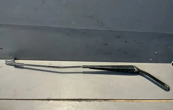 BMW X5 E70 Front wiper blade arm 7153739