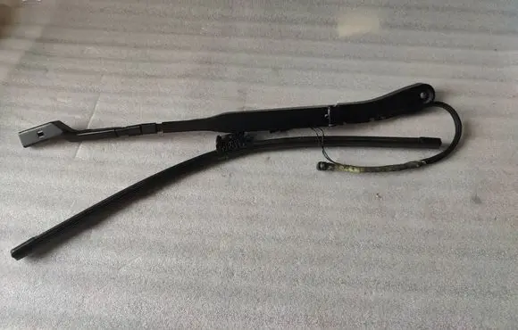 Volvo V60 Windshield/front glass wiper blade W000092558