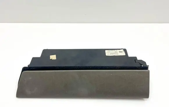 Glove box