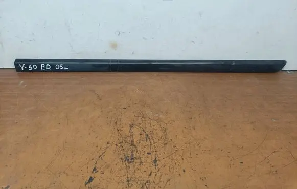 Volvo V50 Front door trim (molding) 08620165