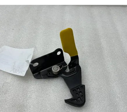 Nissan Leaf II (ZE1) Engine bonnet (hood) release handle X18F10