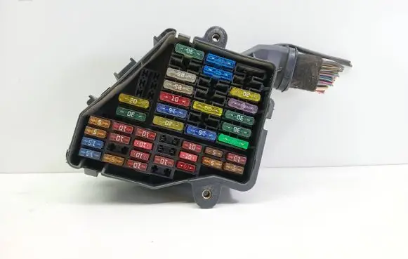 Audi A6 S6 C5 4B Fuse module
