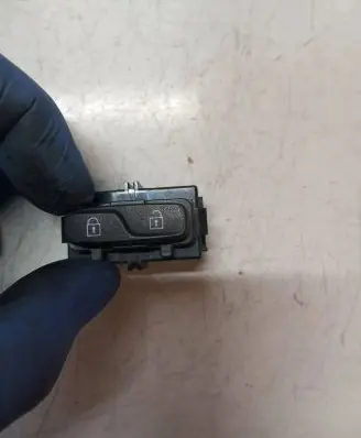Central locking switch button