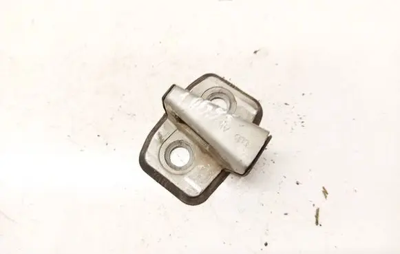 Audi A4 S4 B5 8D Front door lock loop/hook striker 