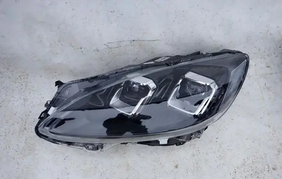 Ford Kuga III Headlight/headlamp