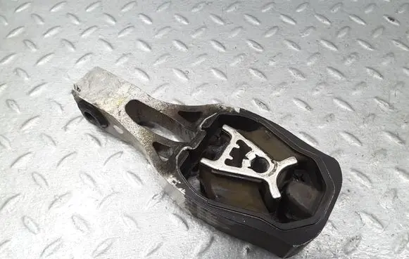 Citroen C5 Aircross Engine mount bracket 9811786680