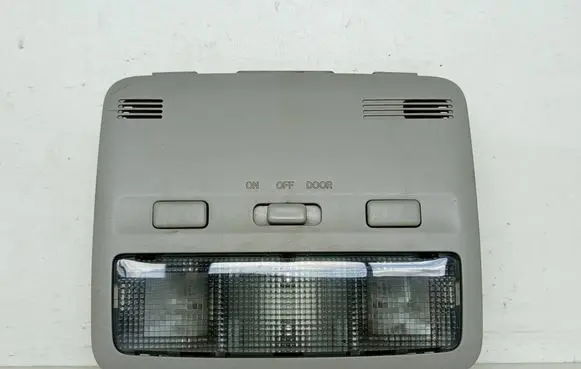 Toyota Corolla Verso AR10 Front seat light 17675013