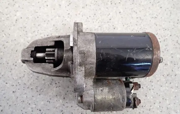 Mitsubishi Colt Starter motor 
