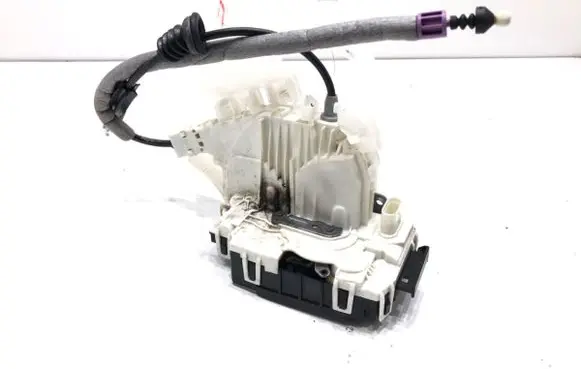 Mercedes-Benz CLS C218 X218 Front door lock A0997200135