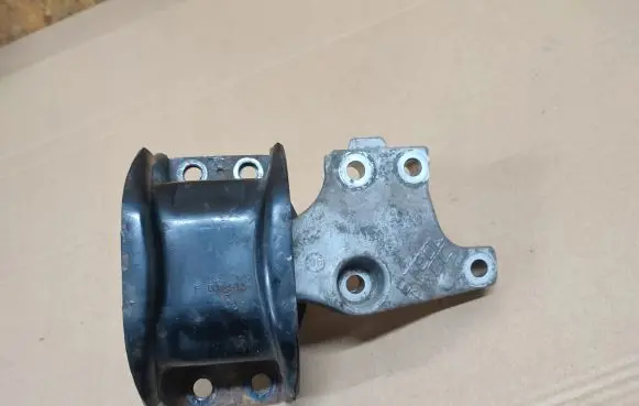 Citroen C4 I Picasso Engine mount bracket