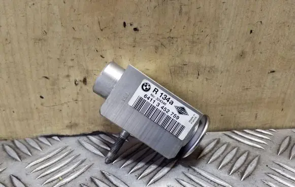 Air conditioning (A/C) expansion valve