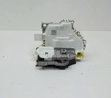 Audi A4 S4 B9 8W Coupe door lock (next to the handle) 8X1837015C