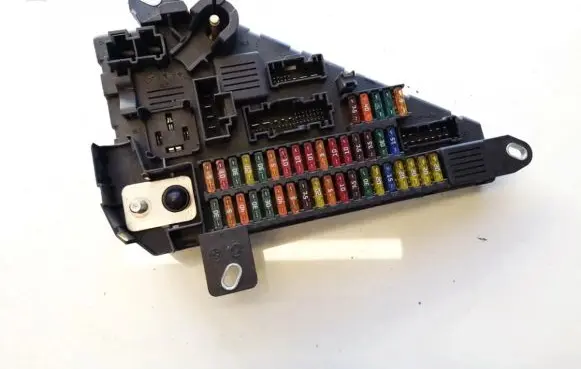 BMW 5 E60 E61 Fuse box set 690661901 6906619-01