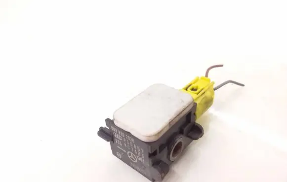 Mercedes-Benz R W251 Airbag deployment crash/impact sensor 0038202826