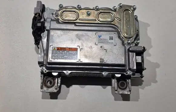 Toyota Yaris Cross Voltage converter inverter G92b0k0010