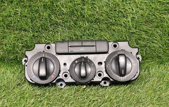 Volkswagen Jetta VI Climate control unit 5C0820047BD 901519030000