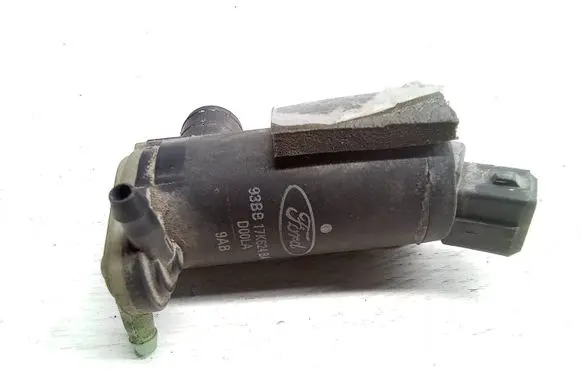 Ford Focus Windscreen/windshield washer pump 93BB17K624BA