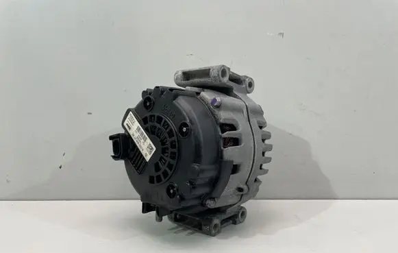 Mercedes-Benz CLS C218 X218 Generator/alternator A0009062722