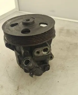 Land Rover Discovery 3 - LR3 Power steering pump A7987