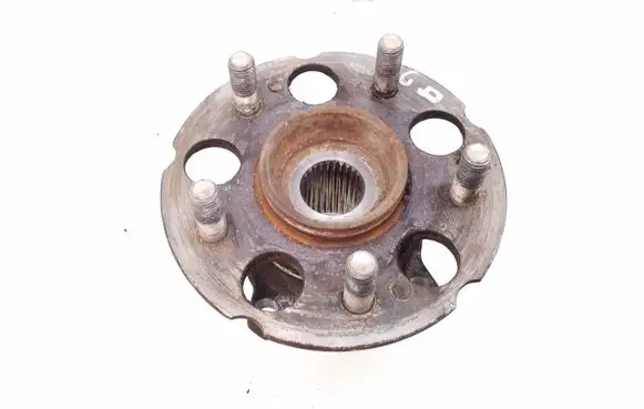 Honda CR-V Rear wheel hub