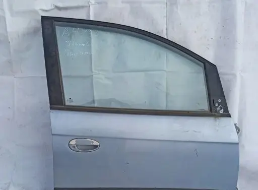 Chevrolet Tacuma Front door sidabrine