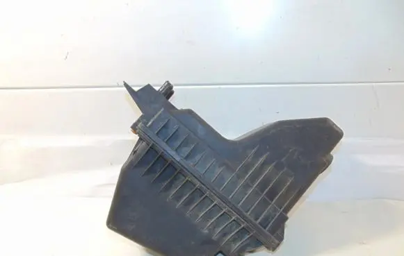 Suzuki Swift I Air filter box 1370053K01 62JA01