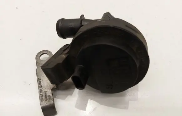 Volkswagen PASSAT B8 Electric auxiliary coolant/water pump 5Q0121093BQ 5Q0965567J