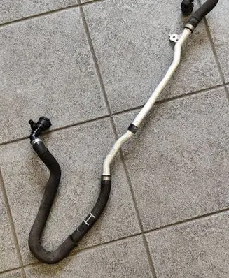 BMW X6 G06 Engine coolant pipe/hose 6992936 64216992936